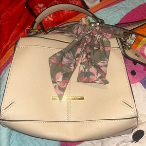 LIKE NEW Steve Madden Elegant Cream Handbag with Floral Scarf